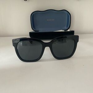 Black Gucci Sunglasses